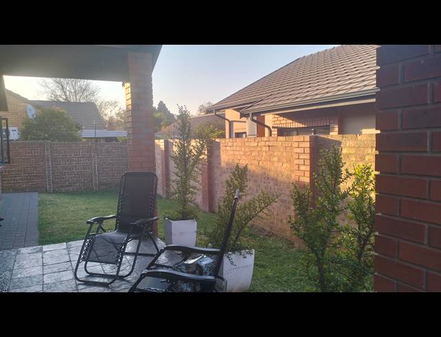 3 BEDROOM SECTIONAL TITLE FOR SALE IN EQUESTRIA